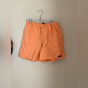 Patagonia Orange Peach Baggies Shorts 5”, Size Medium